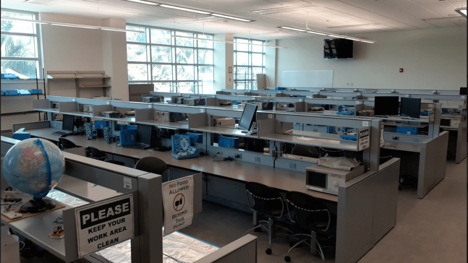 Micro Logic Lab, EE 203