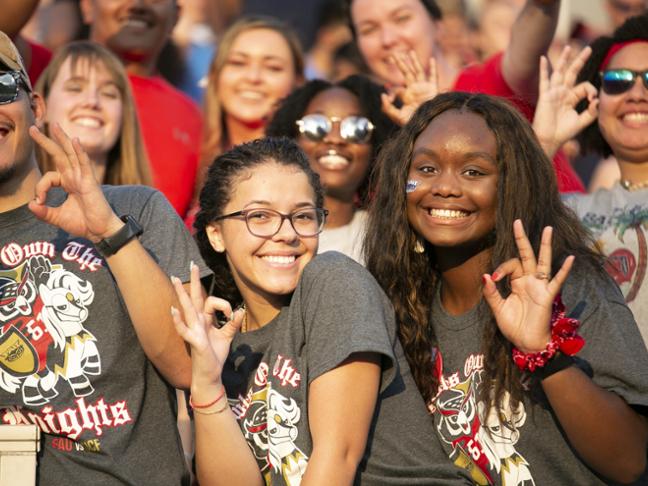 FAU students at SOAR event