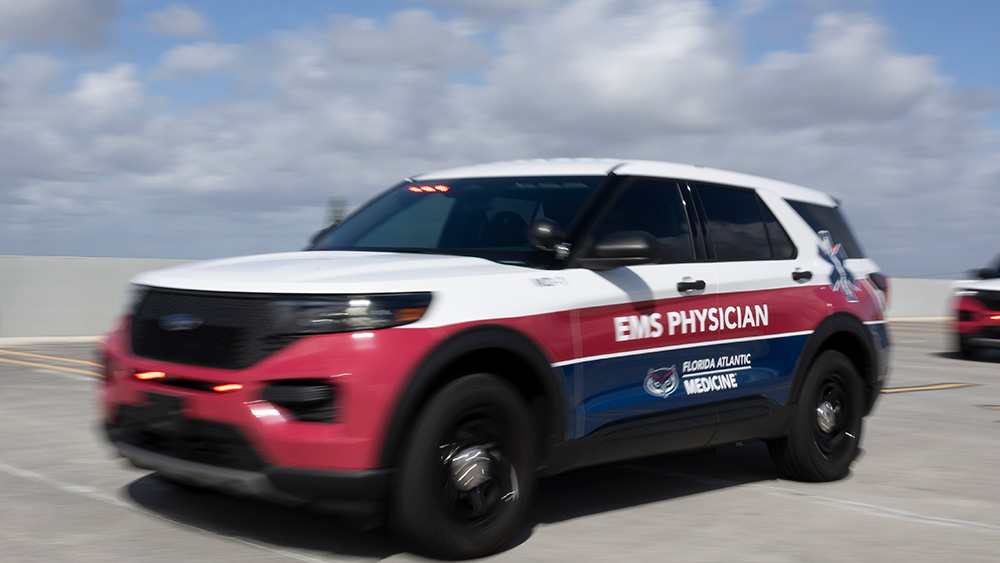 ems-physician-vehicle-roof